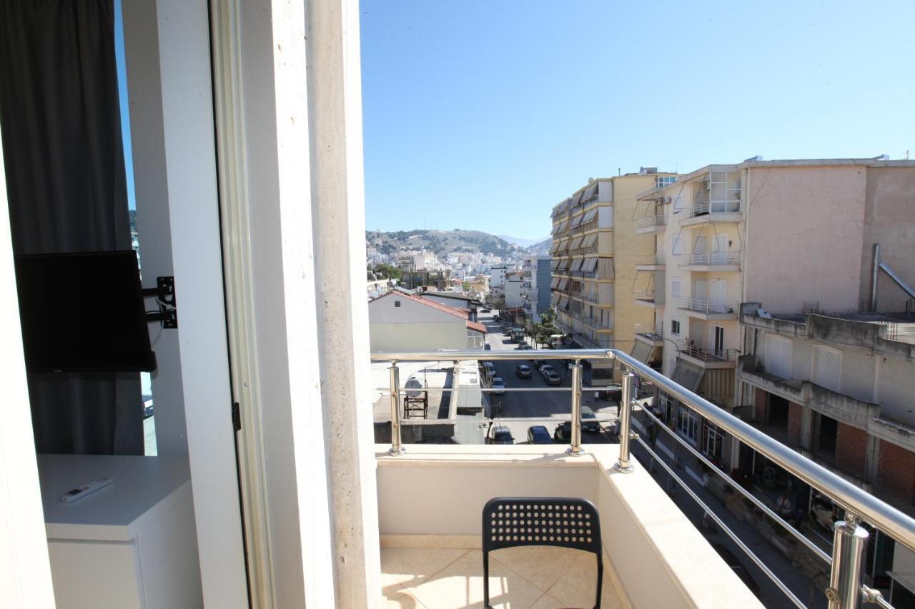 Nika Hotel Sarandë Esterno foto